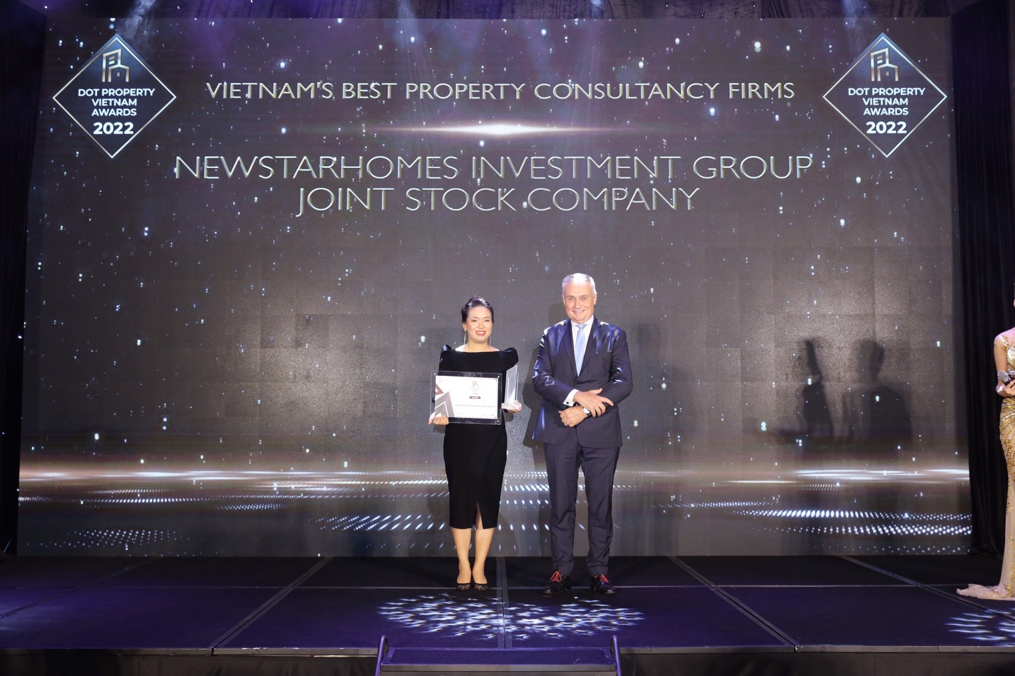 Dot Property Vietnam Awards 2022 - NewstarHomes được xướng danh tại hạng mục: Công ty tư vấn Bất động sản tốt nhất Việt Nam.