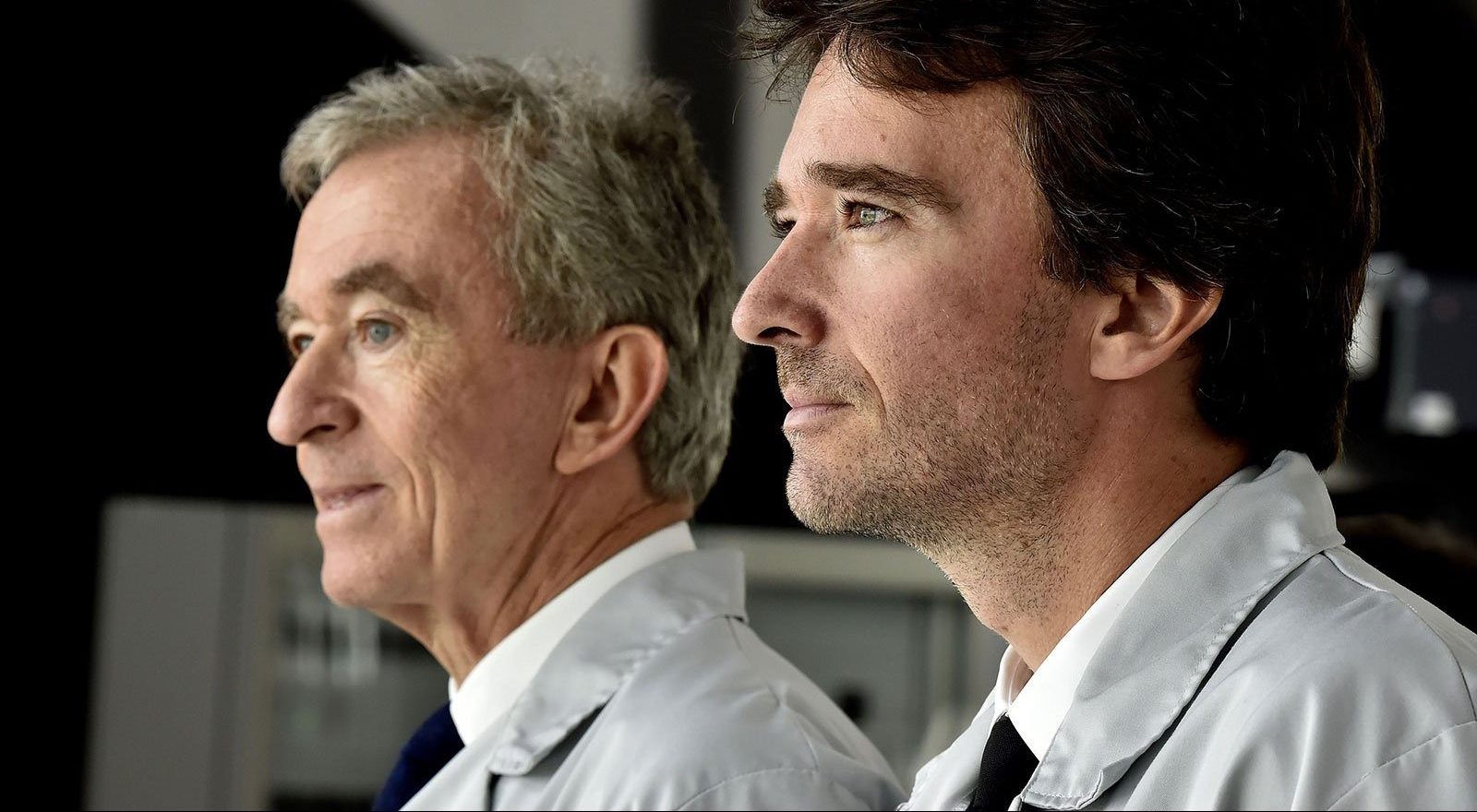 Antoine Arnault được cho là có nhiều quan điểm khác cha mình, nhưng là người đủ tài năng và kinh nghiệm để kế vị tập đoàn.