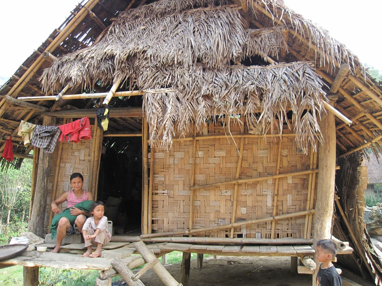 Đối tượng hộ ngh&egrave;o, hộ cận ngh&egrave;o được hỗ trợ x&acirc;y nh&agrave; mới 40 triệu đồng/hộ