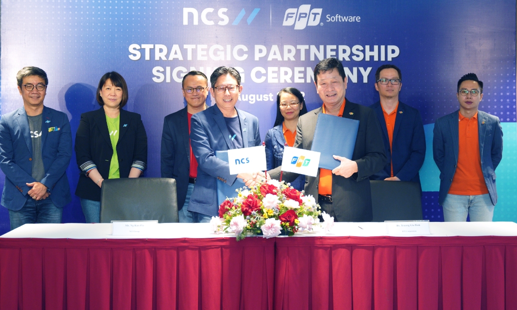 Đại diện FPT và NCS ký hợp tác phát triển trung tâm công nghệ