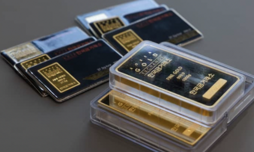 Giá vàng trong nước tiếp tục bùng nổ dù giá thế giới tăng chậm