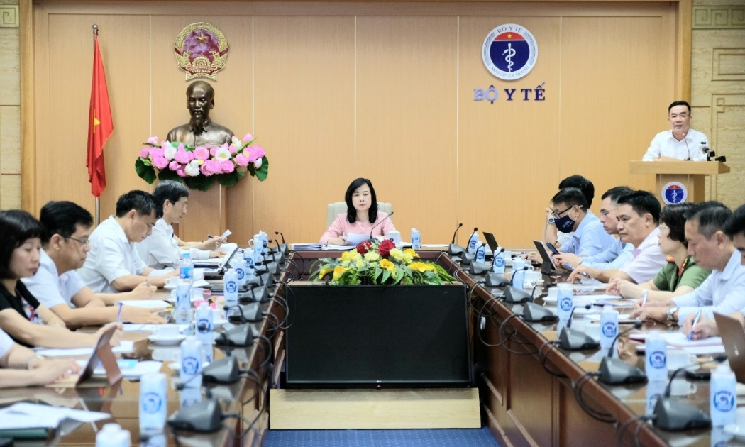 Cuộc họp của Bộ Y tế về đẩy nhanh tiến độ tiêm chủng vaccine Covid-19 và tăng cường công tác phòng, chống dịch bệnh ngày 2/8. Ảnh - Bộ Y tế.