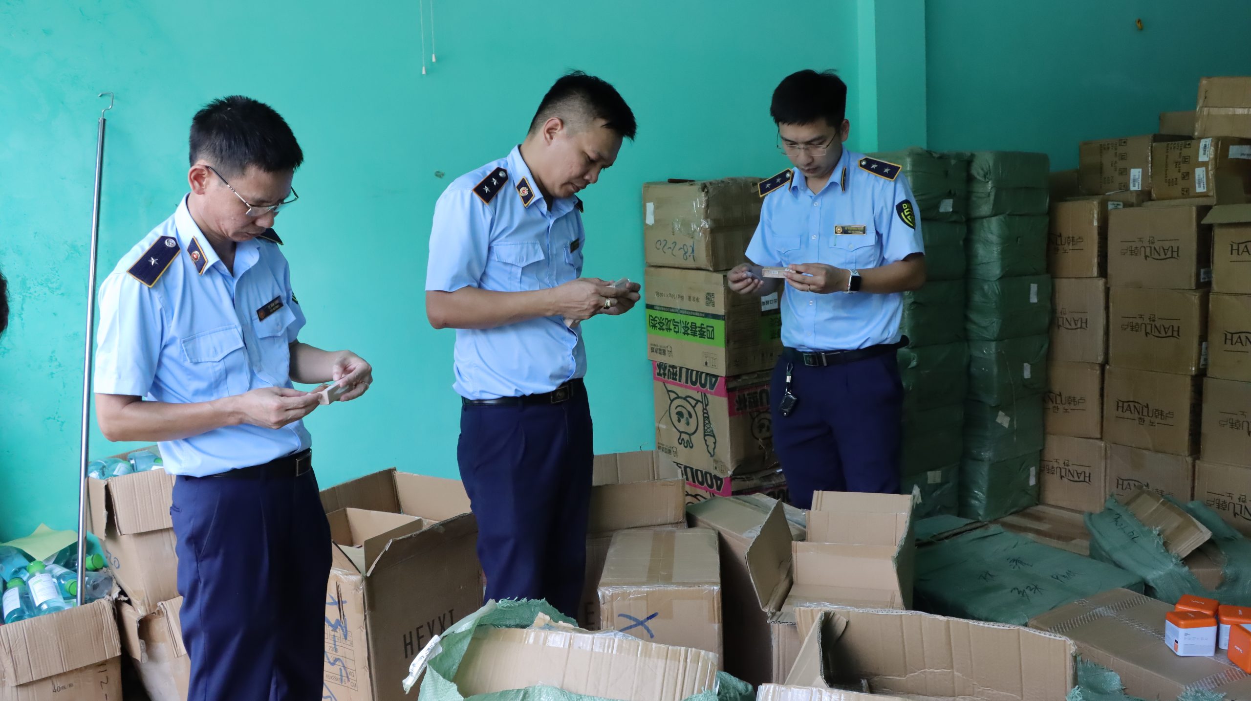 Nhiều vụ buôn bán, tiêu thụ mỹ phẩm giả, nhái thương hiệu đã bị cơ quan chức năng phát hiện thời gian vừa qua.