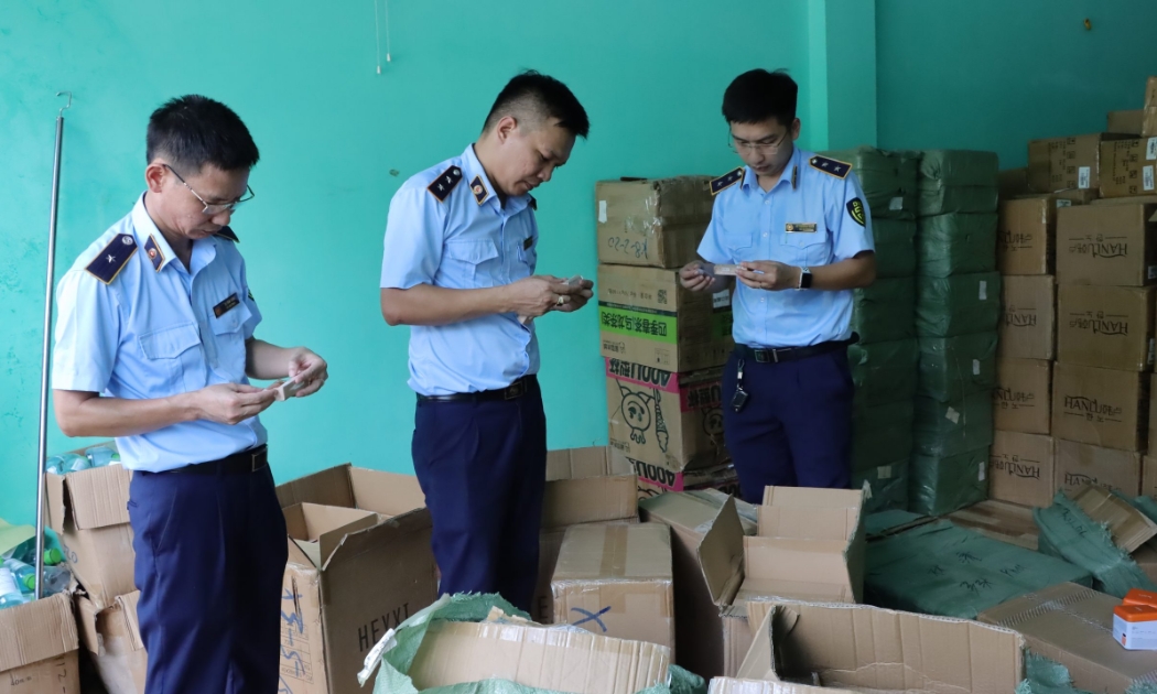 Nhiều vụ buôn bán, tiêu thụ mỹ phẩm giả, nhái thương hiệu đã bị cơ quan chức năng phát hiện thời gian vừa qua.