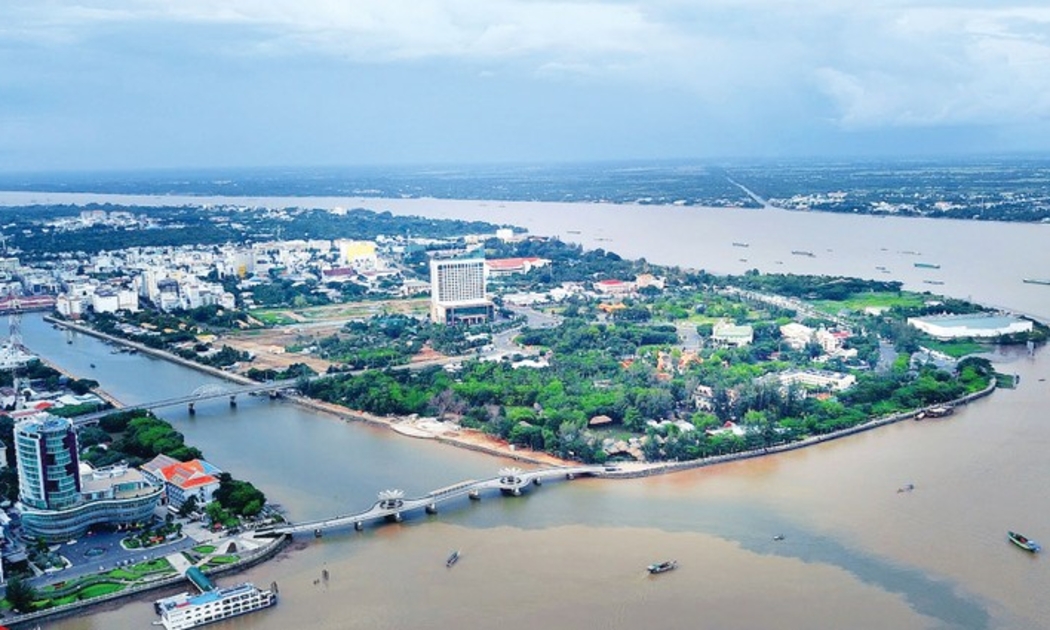 Các tỉnh miền Tây Nam bộ có đặc trưng sông nước với nhiều kênh rạch dày đặc.