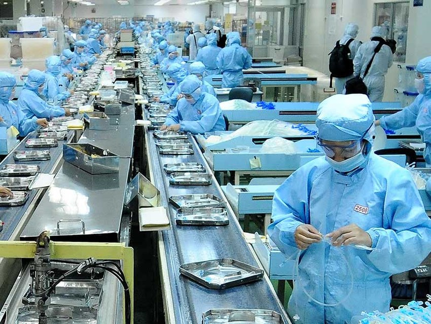 Chỉ số sản xuất toàn ngành công nghiệp (IIP) tháng 7/2022 của TP.HCM ước tính tăng 0,9% so với tháng trước và tăng 53,2% so cùng kỳ.