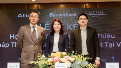 Alliex & Hoa Phat Feed Company sign partnership on non-cash payment solutions