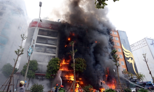 Làm gì để ngăn chặn những thảm kịch do hỏa hoạn tại các quán karaoke?