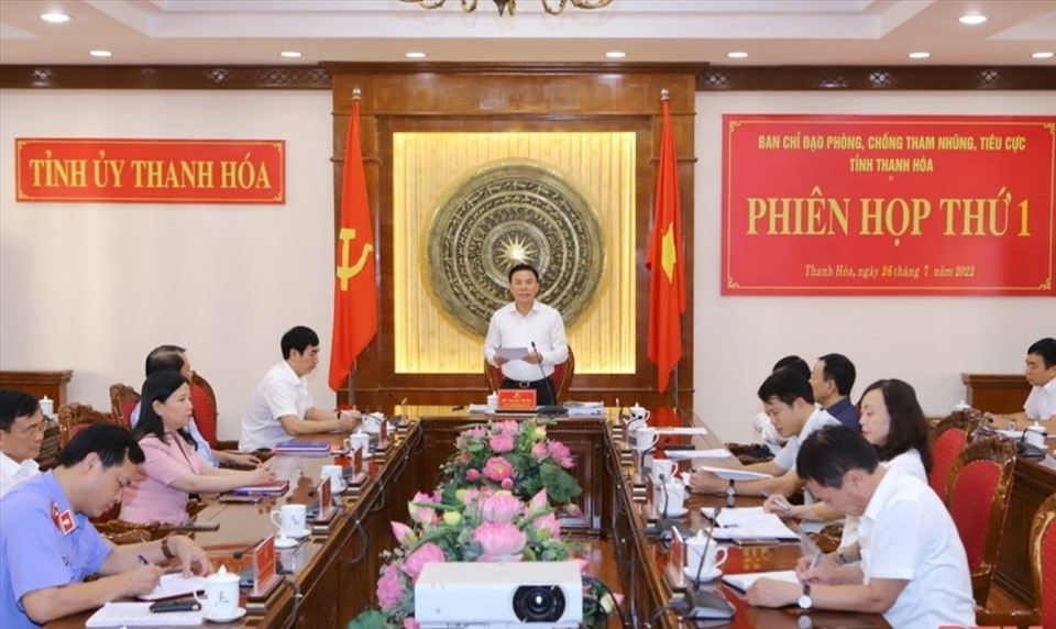 Ông Đỗ Trọng Hưng, Ủy viên Trung ương Đảng, Bí thư Tỉnh ủy, Chủ tịch HĐND tỉnh Thanh Hóa, Trưởng Ban Chỉ đạo chủ trì phiên họp. Ảnh: M.H