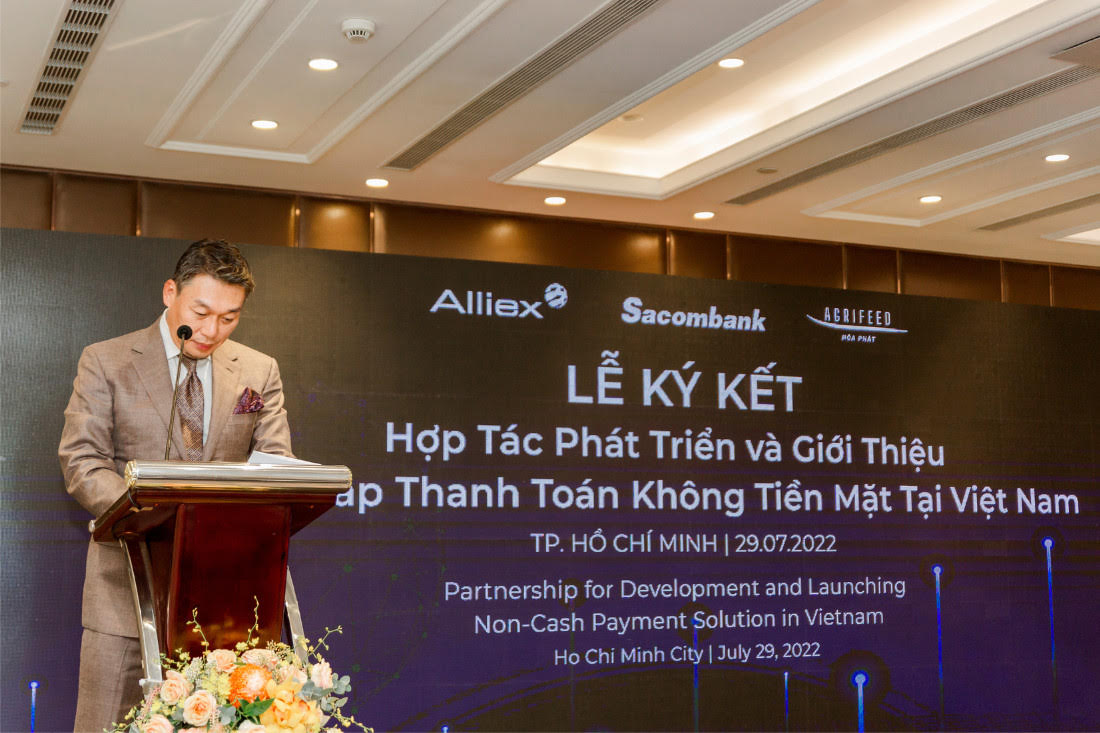 Mr. Park Byounggun, CEO of Alliex, shares plans to develop and launch non-cash payment solutions in Vietnam.