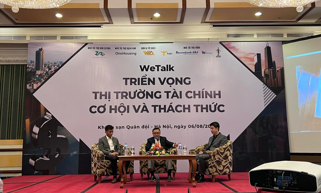 Diễn giả phát biểu tại hội thảo