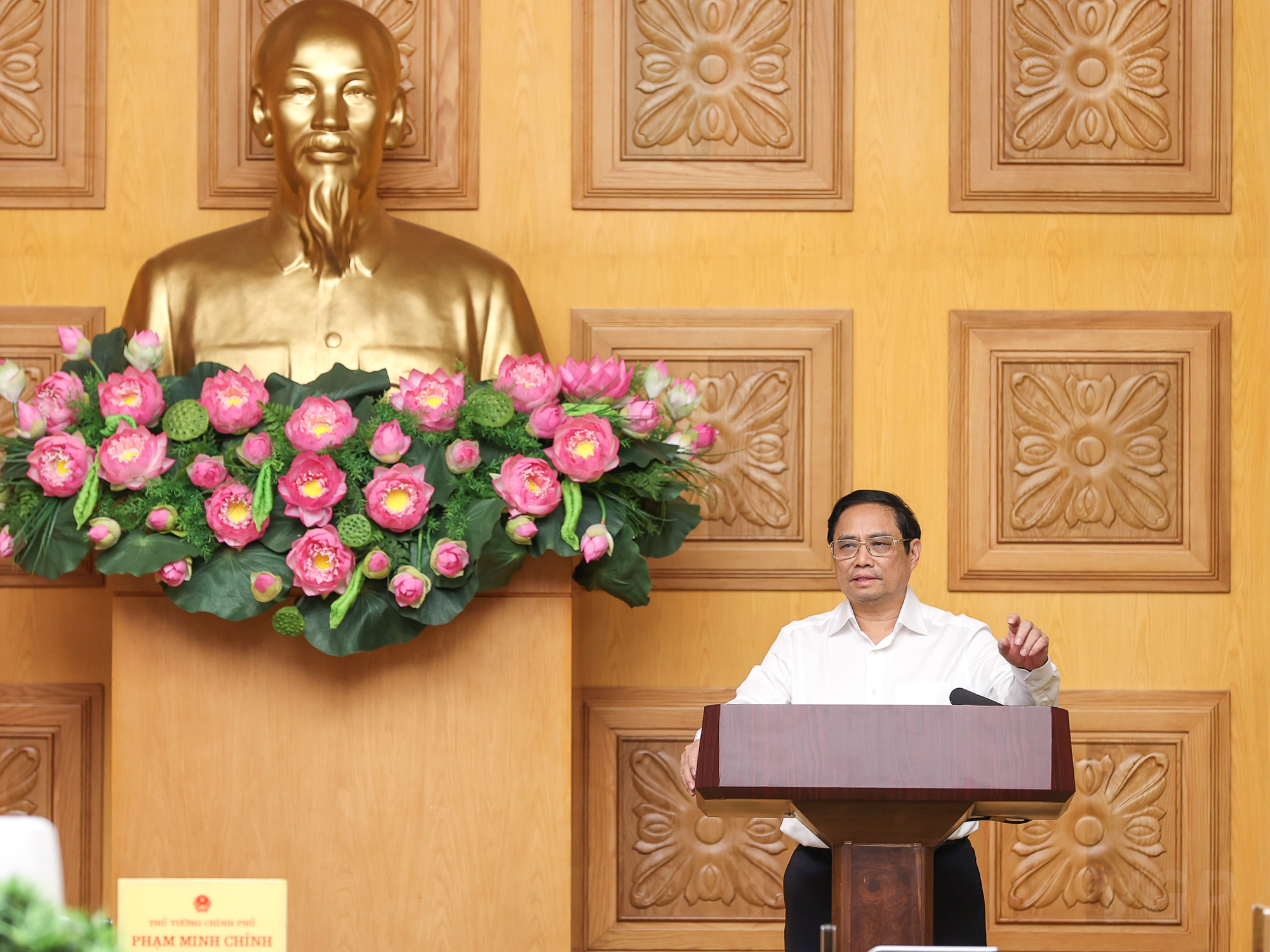 Thủ tướng phát biểu tại phiên họp - Ảnh: VGP