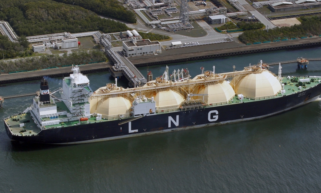 Một cảng nhập khẩu khí hoá lỏng (LNG) ở Nhật Bản - Ảnh: Nikkei.