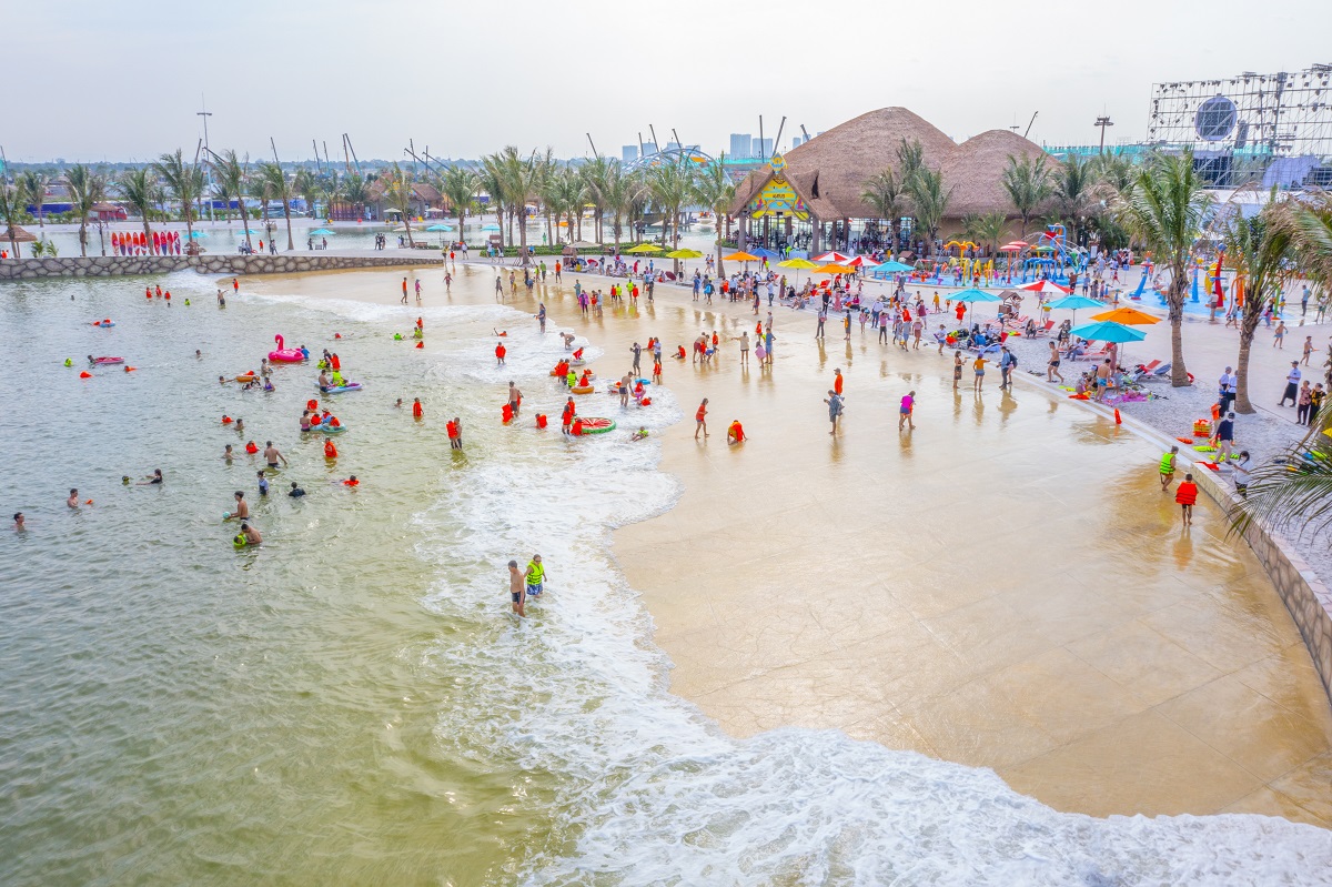 Tổ hợp c&ocirc;ng vi&ecirc;n Biển tạo s&oacute;ng nh&acirc;n tạo Royal Wave Park - Kỳ quan trong l&ograve;ng đ&ocirc; thị biển.