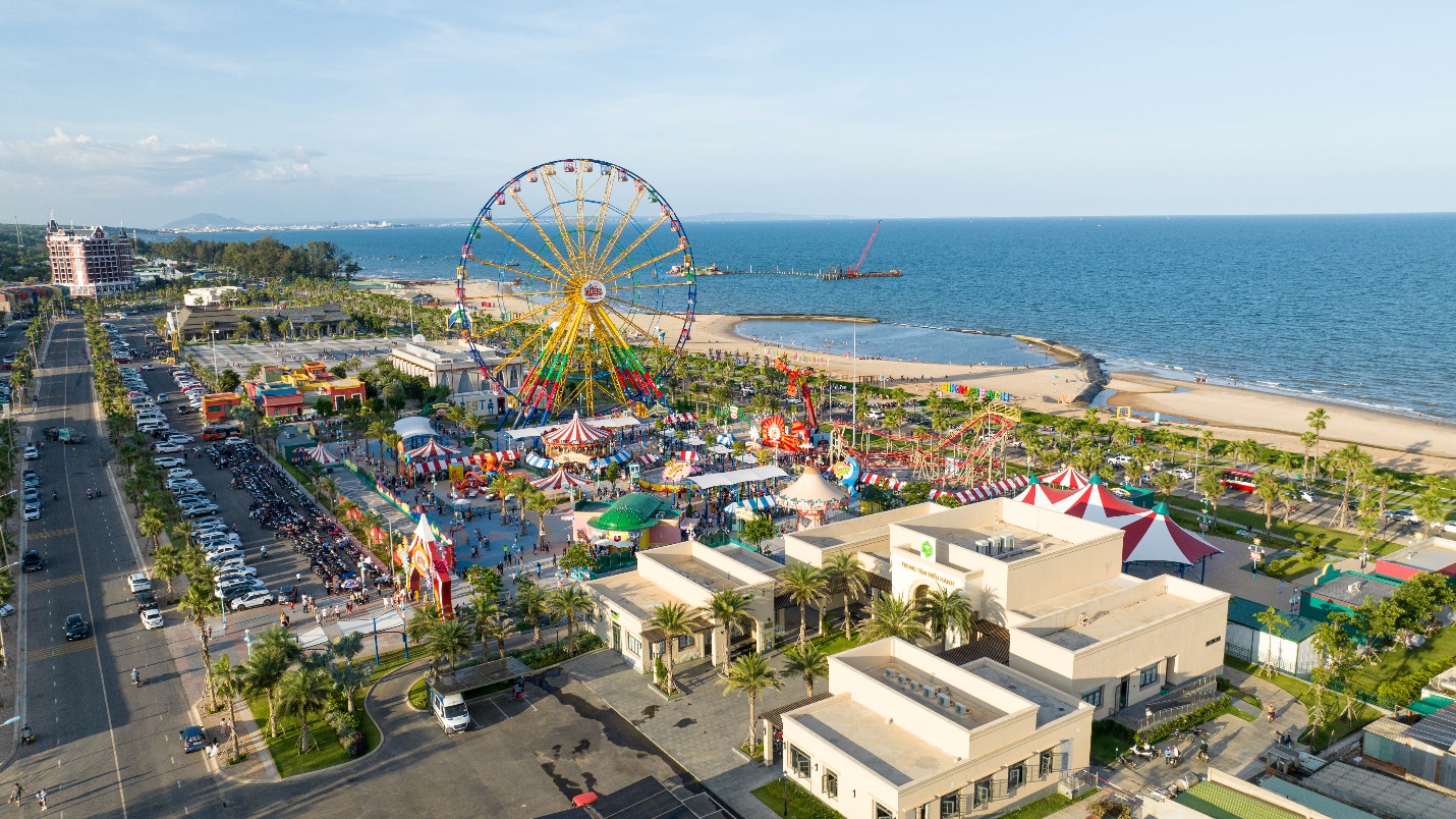 Diện mạo “siêu thành phố biển” NovaWorld Phan Thiet (Bình Thuận) ngày càng rõ nét.