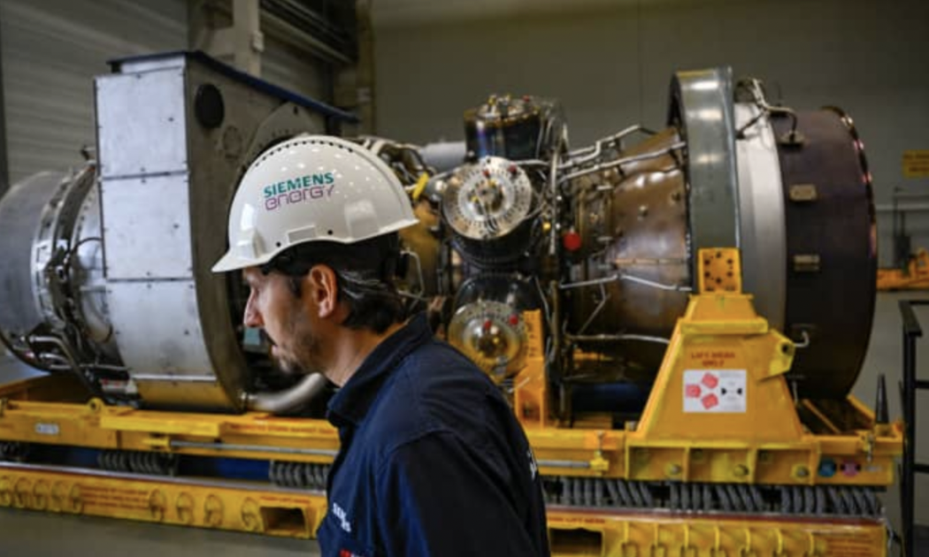 Turbine gây tranh cãi hiện đang có mặt tại nhà máy của Siemens Energy ở Đức - Ảnh: Getty/CNBC.