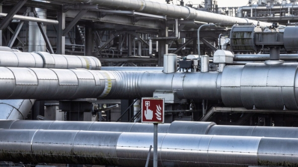 Giá khí đốt ở châu Âu “hạ nhiệt” do dự trữ tăng