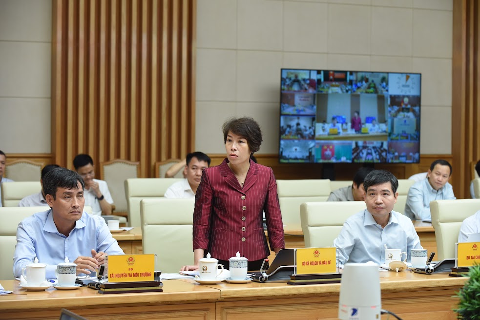 Đại diện c&aacute;c bộ, ng&agrave;nh ph&aacute;t biểu tại hội nghị - Ảnh: VGP