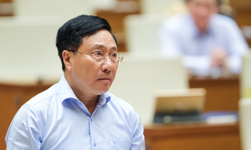Phó Thủ tướng Thường trực Chính phủ Phạm Bình Minh tại phiên chất vấn ngày 10/8 - Ảnh: Quochoi.vn