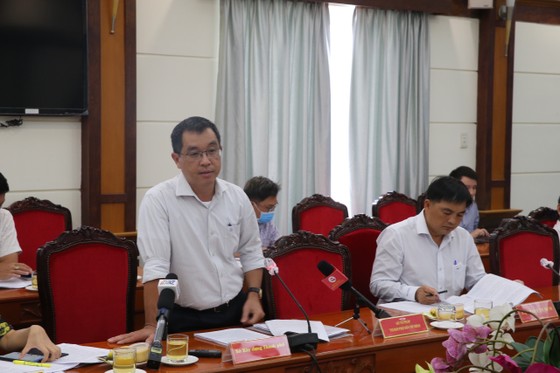 &Ocirc;ng Huỳnh Thanh Khiết, Ph&oacute; gi&aacute;m đốc Sở X&acirc;y dựng TP.HCM ph&aacute;t biểu tại buổi gi&aacute;m s&aacute;t - Ảnh: VM.