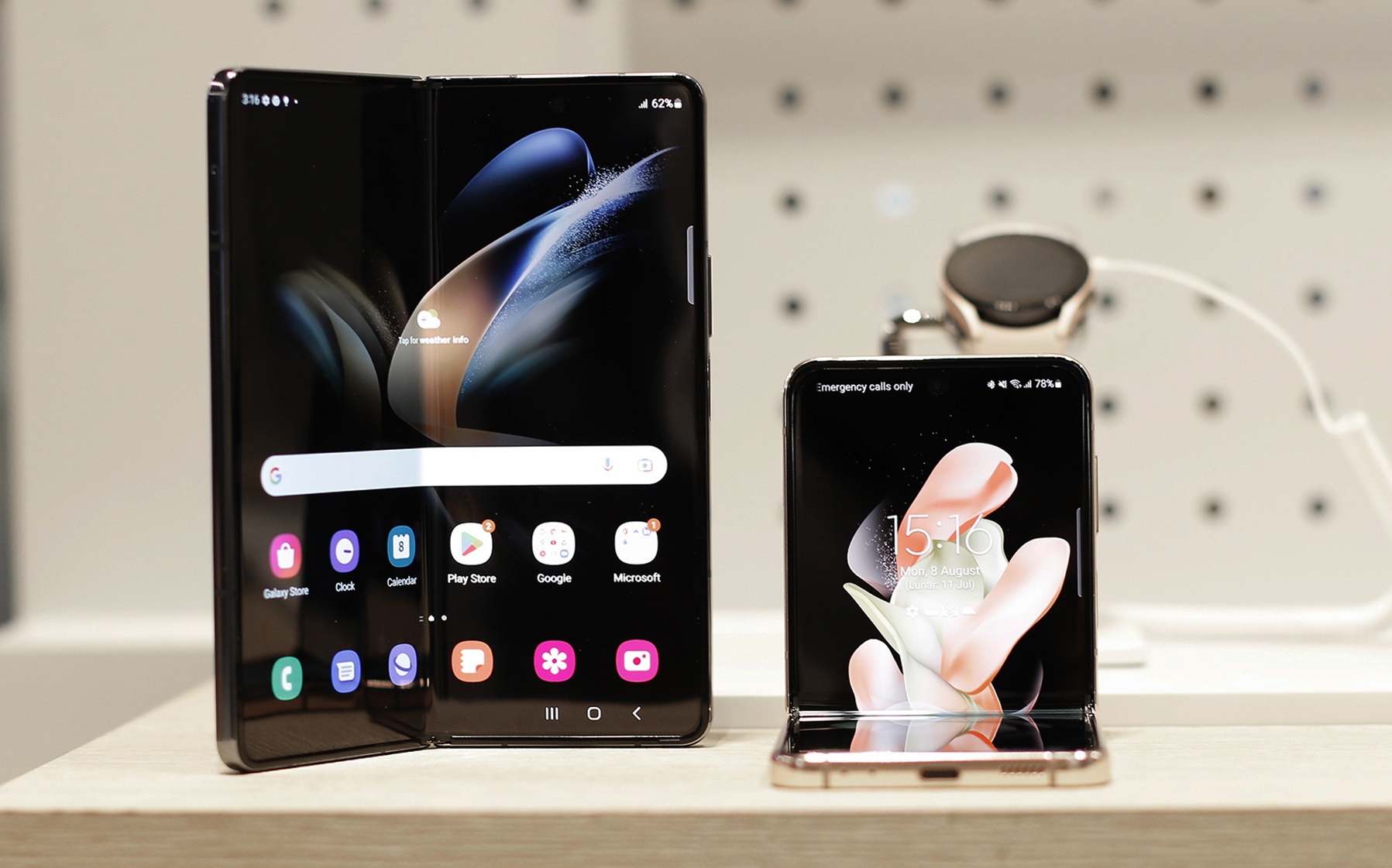 Galaxy Z Fold4 và Galaxy Z Flip4 là hai flagship vừa ra mắt tại sự kiện Samsung Galaxy Unpacked 2022. 