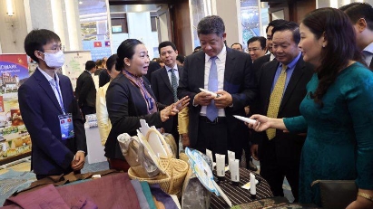 Hanoi & Vientiane strengthen cooperation