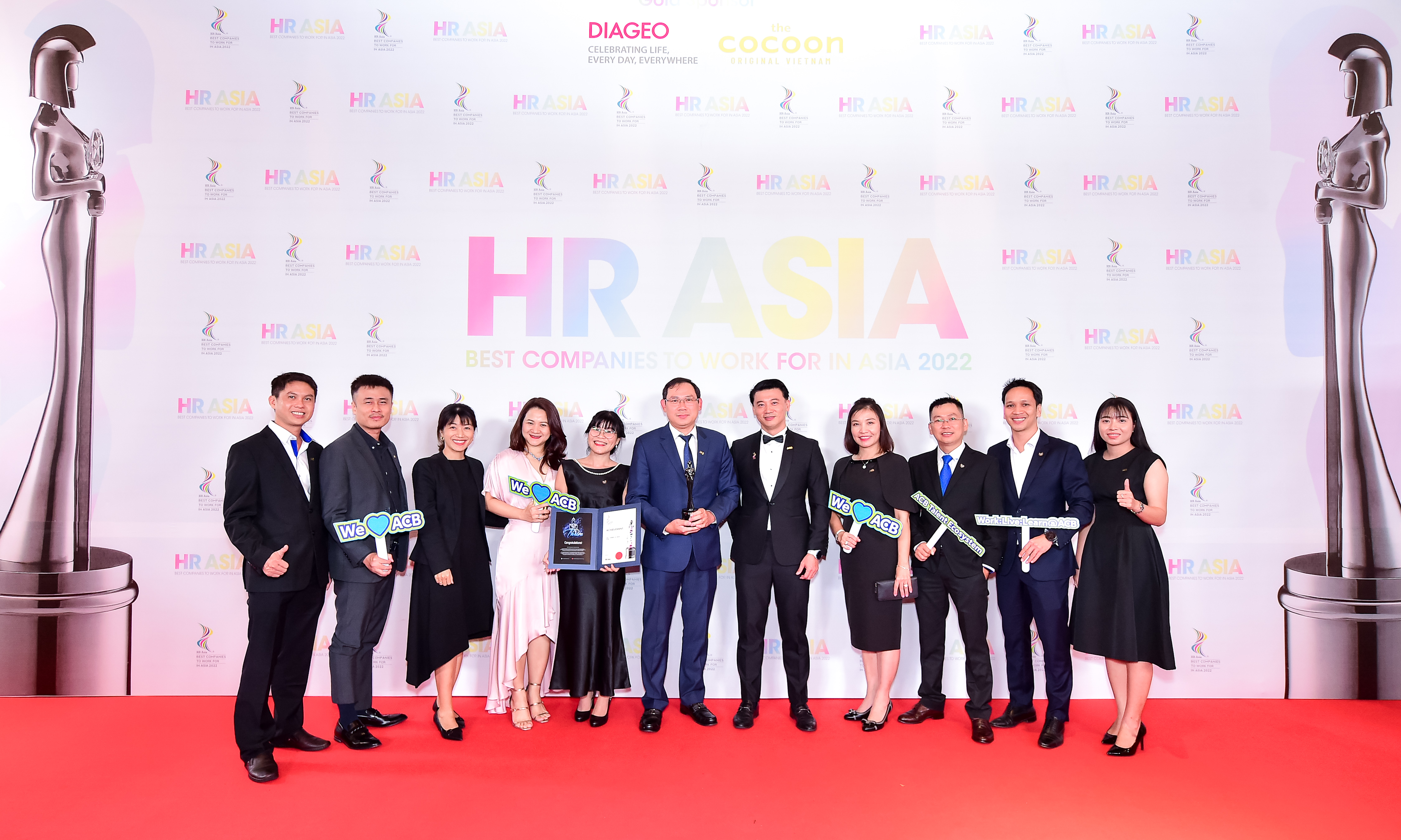 ACB cũng đang nỗ lực v&igrave; c&aacute;c mục ti&ecirc;u ph&aacute;t triển bền vững, trong đ&oacute; c&oacute; mục ti&ecirc;u về ph&aacute;t triển con người.