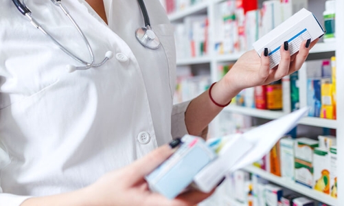 Giải quyết vấn đề thiếu thuốc là việc cần làm ngay 