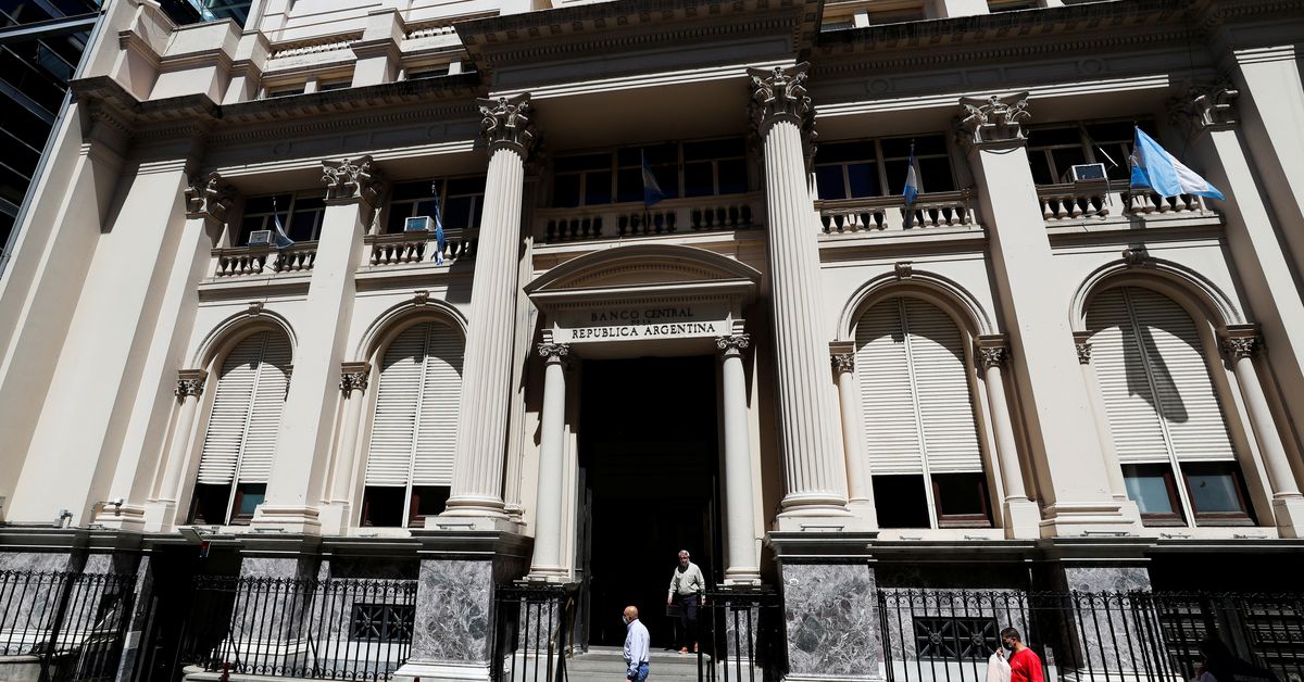 Trụ sở Ngân hàng Trung ương Argentina - Ảnh: Reuters.