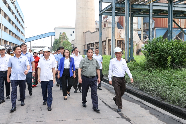  Thủ tướng Phạm Minh Chính sẽ làm việc với lãnh đạo các bộ, ngành, cơ quan liên quan về phương án tháo gỡ các khó khăn, vướng mắc cho dự án Đạm Ninh Bình - Ảnh: VGP/Nhật Bắc