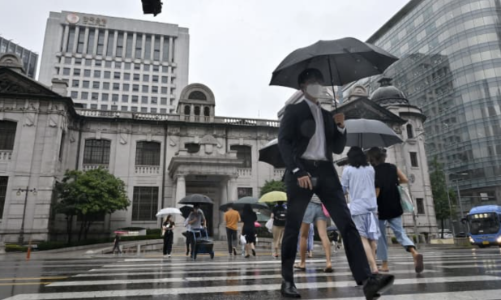 Lạm phát khiến Hàn Quốc giảm ngân sách lần đầu tiên sau 13 năm