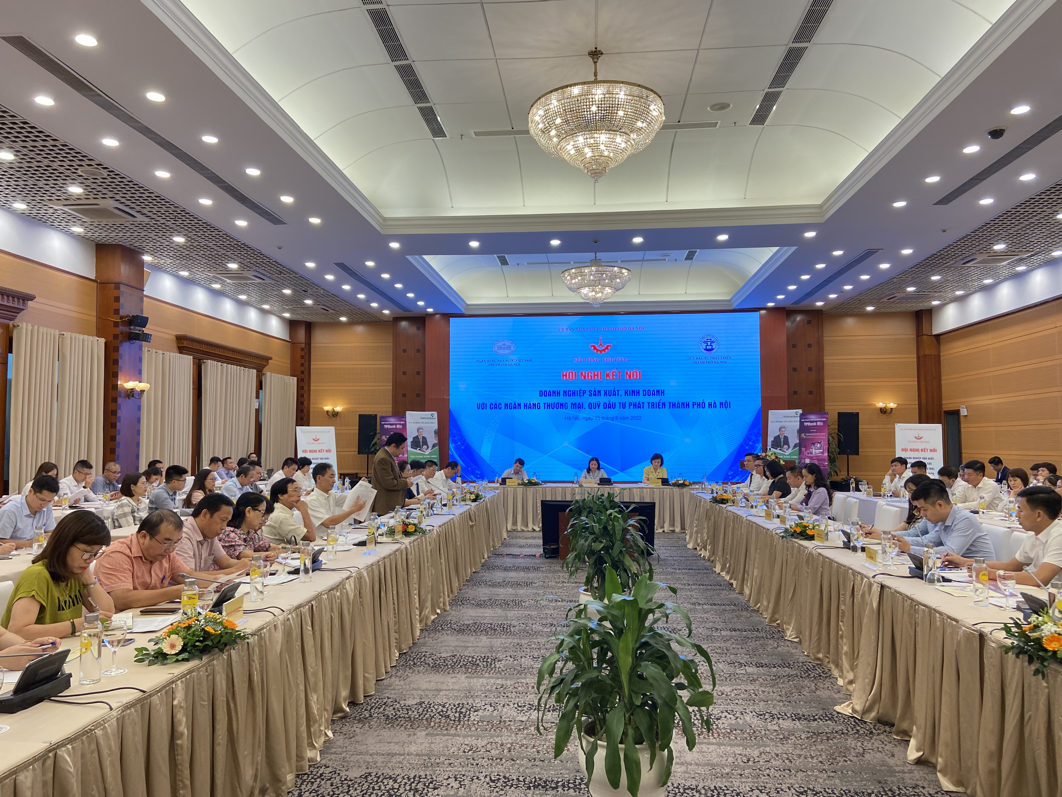 Tại hội nghị, nhiều &yacute; kiến doanh nghiệp mong muốn được tiếp cận nguồn vốn vay một c&aacute;ch đơn giản hơn.