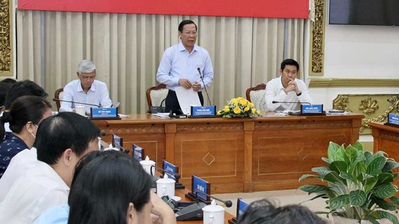 Chủ tịch UBND TP.HCM Phan Văn Mãi phát biểu tại hội thảo. Ảnh: HH.