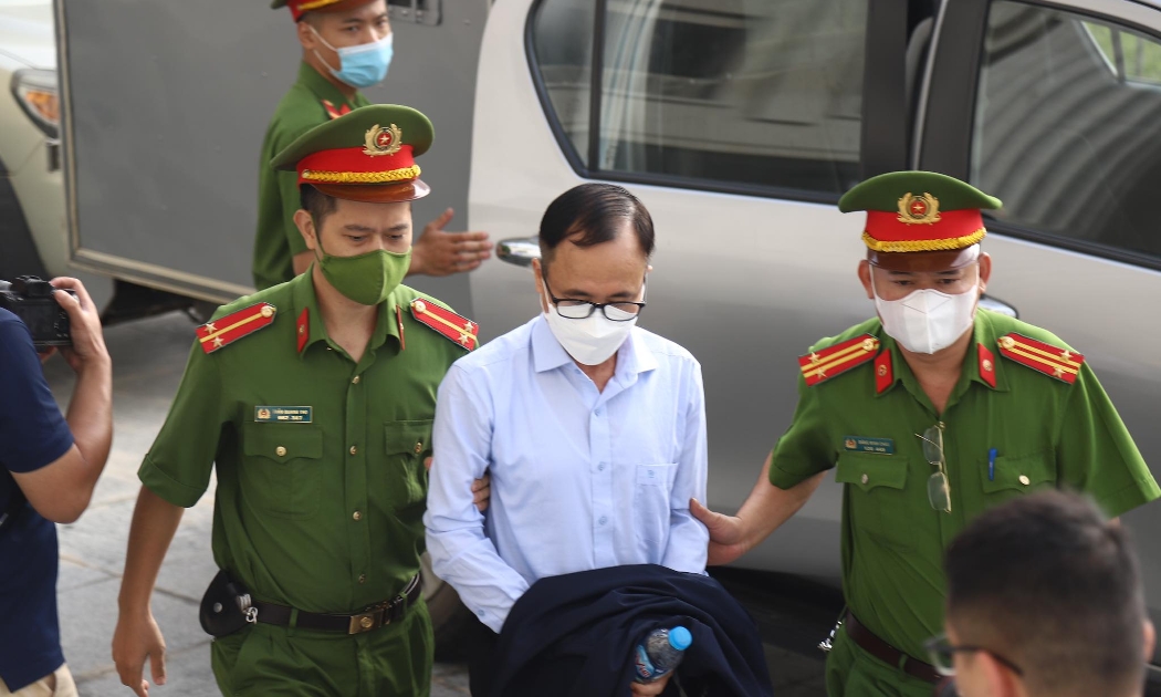 Ông Trần Văn Nam hầu tòa sáng nay.