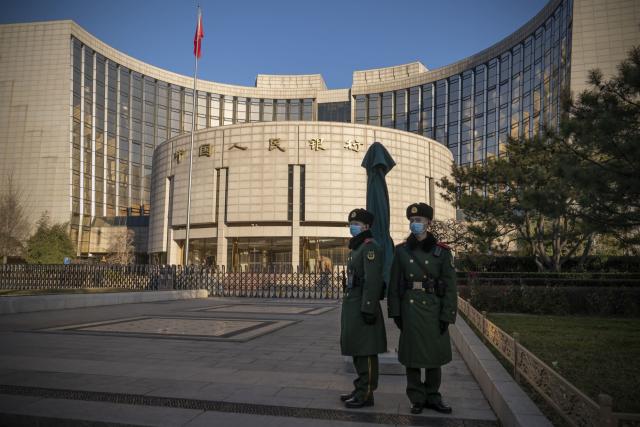 Bên ngoài trụ sở Ngân hàng Nhân dân Trung Quốc (PBOC) - Ảnh: Getty Images