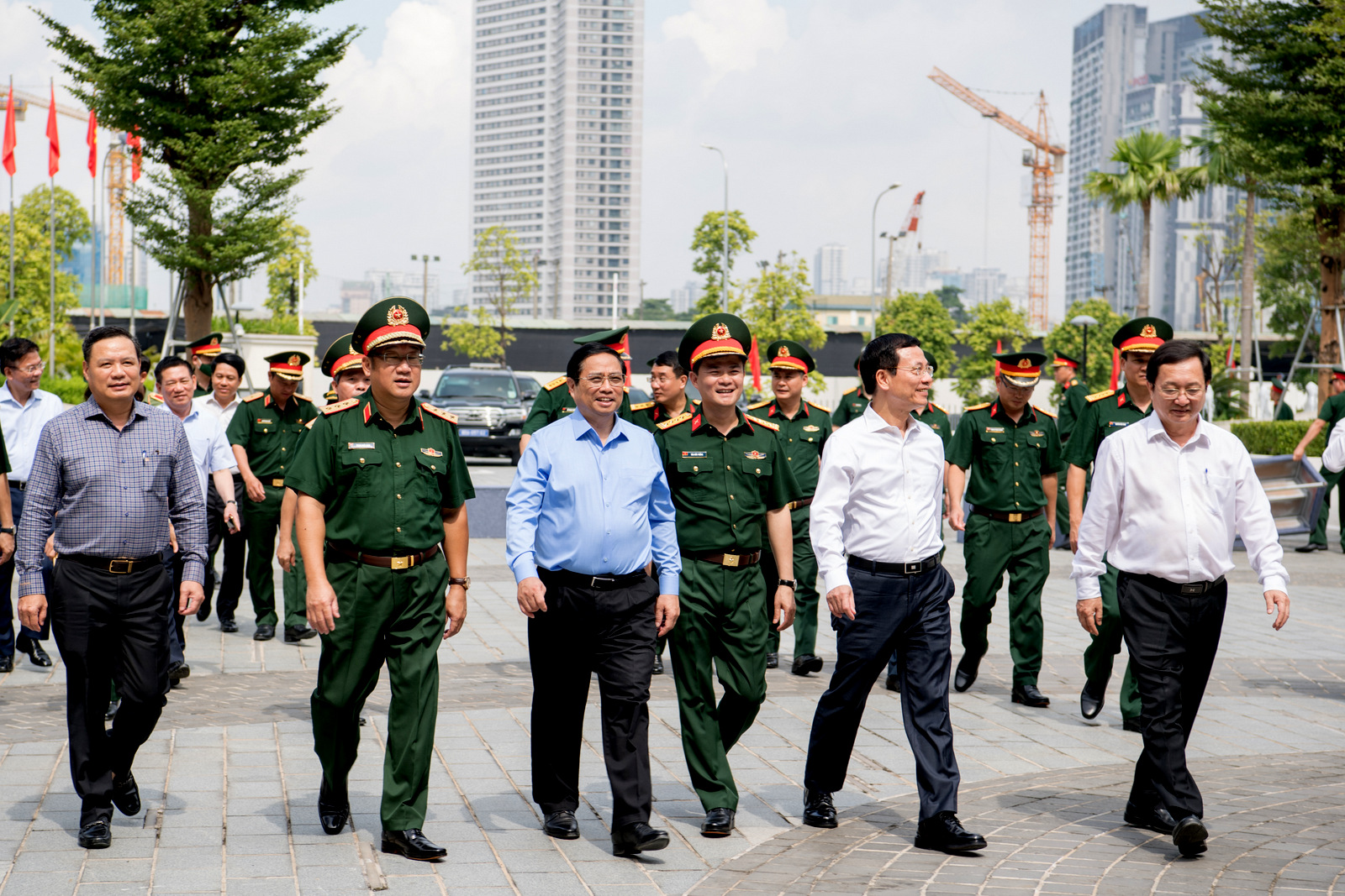 Chuyến thăm và làm việc của Thủ tướng Chính phủ với Viettel nhằm kiểm tra, đánh giá, đôn đốc việc thực hiện Nghị quyết Đại hội XIII của Đảng, kế hoạch phát triển kinh tế - xã hội 5 năm, chiến lược phát triển kinh tế - xã hội 10 năm, chương trình phục hồi và phát triển, chương trình chuyển đổi số phát triển xanh, phát triển năng lượng sạch.