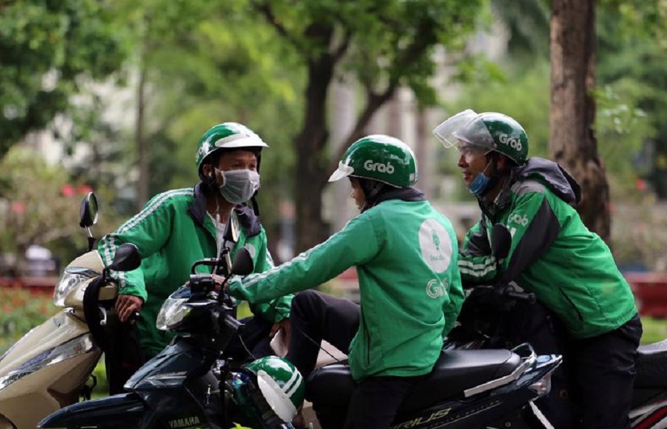 Grab khẳng định 100% nguồn thu (sau thuế) từ “phụ phí nắng nóng” được dành cho đối tác tài xế của Grab.