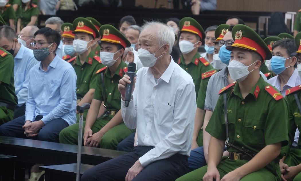 Các bị cáo tại phiên tòa sơ thẩm.