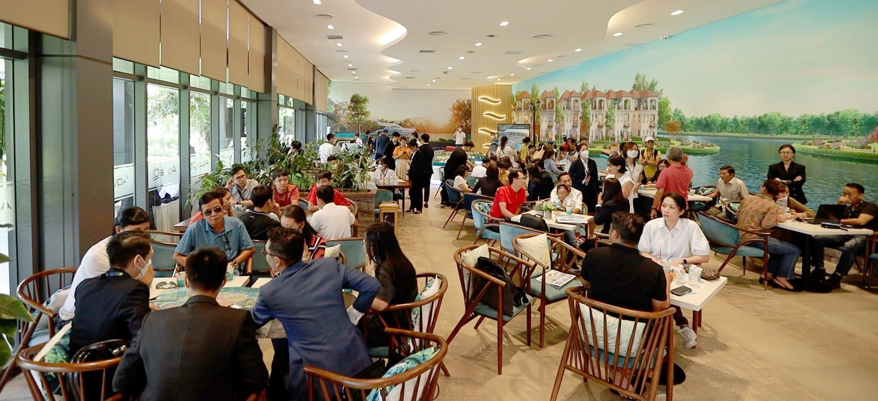 Khu đ&ocirc; thị sinh th&aacute;i th&ocirc;ng minh Aqua City ph&iacute;a Đ&ocirc;ng Tp.HCM do tập đo&agrave;n Novaland đầu tư v&agrave; ph&aacute;t triển thu h&uacute;t sự quan t&acirc;m của nhiều nh&agrave; đầu tư cả miền Nam v&agrave; miền Bắc.