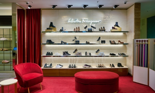 Salvatore Ferragamo hợp tác với Farfetch để mở rộng sự hiện diện kỹ thuật số