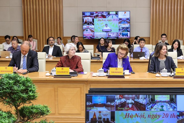 Đại diện c&aacute;c tổ chức quốc tế, doanh nghiệp tham dự hội nghị. Ảnh - VGP.&nbsp;