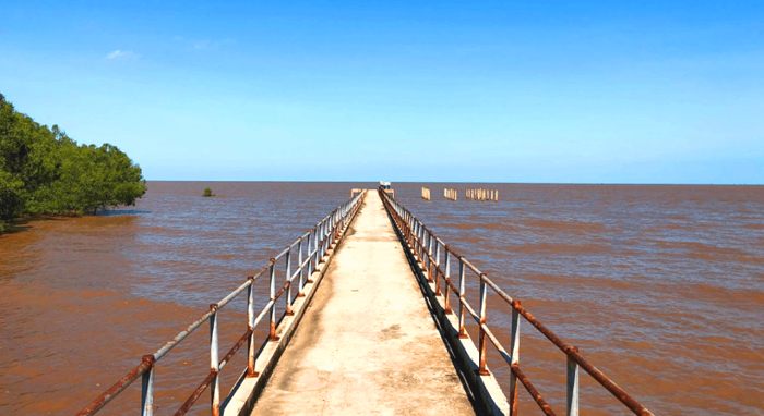 Tỉnh Sóc Trăng muốn thử nghiệm dùng cát biển thay thế cát sông phục vụ thi công các dự án cao tóc. Trong ảnh: Bãi biển Hổ Bể, Vĩnh Châu, Sóc Trăng.