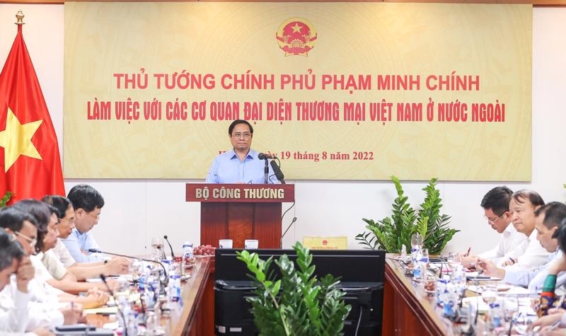 PM meets with Vietnam Trade Office network