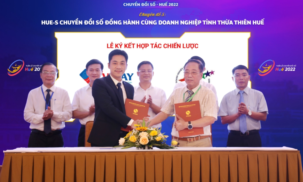 Lễ ký kết hợp tác chuyển đổi số của VNPAY và Hiệp hội Doanh nghiệp tỉnh Thừa Thiên - Huế.