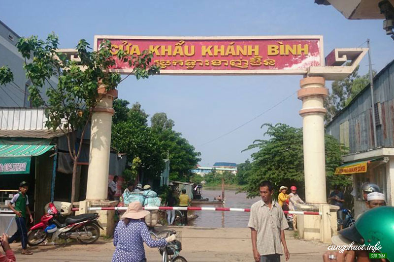 Việc tập kết hàng hóa, làm thủ tục hải quan và kiểm tra, giám sát phải thực hiện trong các địa điểm được Tổng cục Hải quan công nhận .