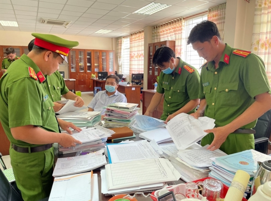 Cơ quan thuế tiếp tục xây dựng và triển khai các chuyên đề thanh, kiểm tra thuế và nghiên cứu ứng dụng AI để xây dựng các phần mềm phục vụ công tác này.