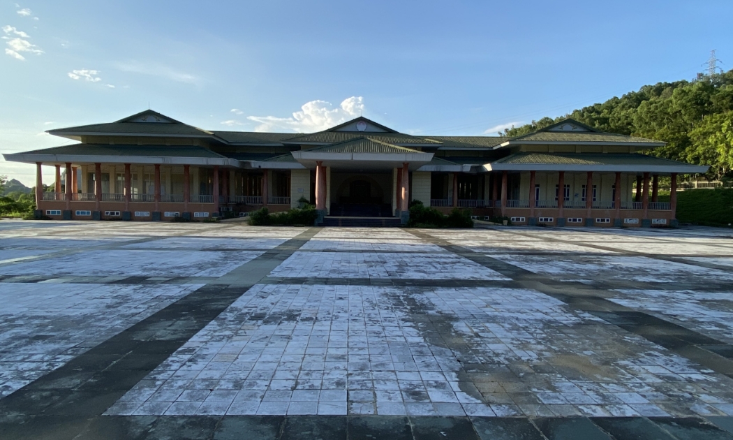 Tiền sảnh trung tâm hội nghị Hàm Rồng