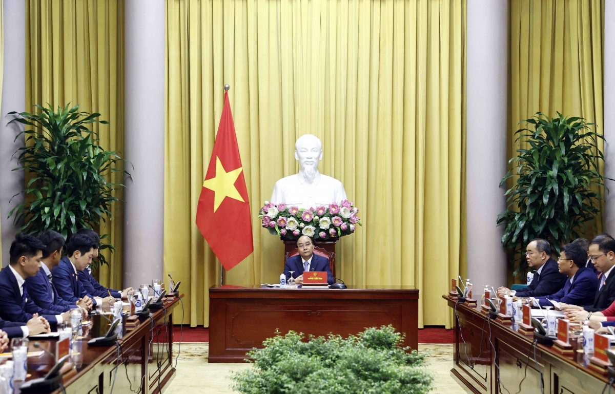 Chủ tịch nước Nguyễn Xuân Phúc tiếp Đoàn đại biểu Ban Thanh niên, Đảng Dân chủ Tự do Nhật Bản. Ảnh: TTXVN
