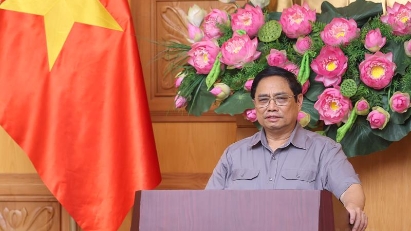 PM sets orientation for industrialization and modernization