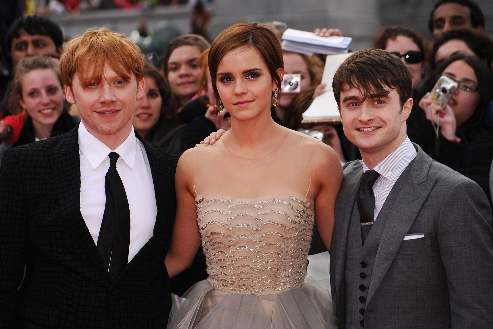 Loạt phim Harry Potter, mang về cho cô nhiều giải thưởng và khoảng 60 triệu đô la.